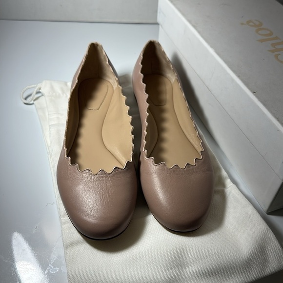 CHLOE
Lauren Scalloped Leather Ballet Flats - Picture 8 of 14